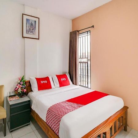Oyo 90024 Botania Homestay & Cafe Nongsa Luaran gambar