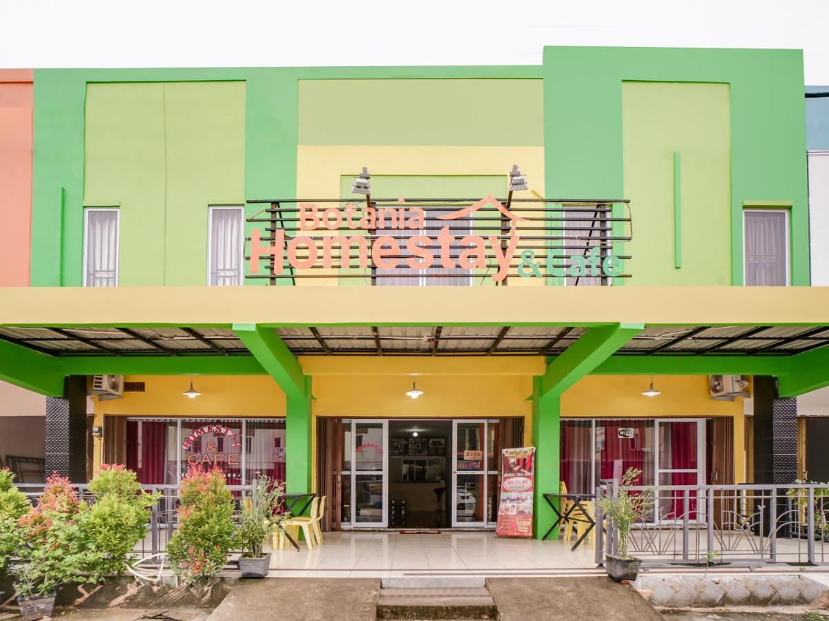 Oyo 90024 Botania Homestay & Cafe Nongsa Luaran gambar