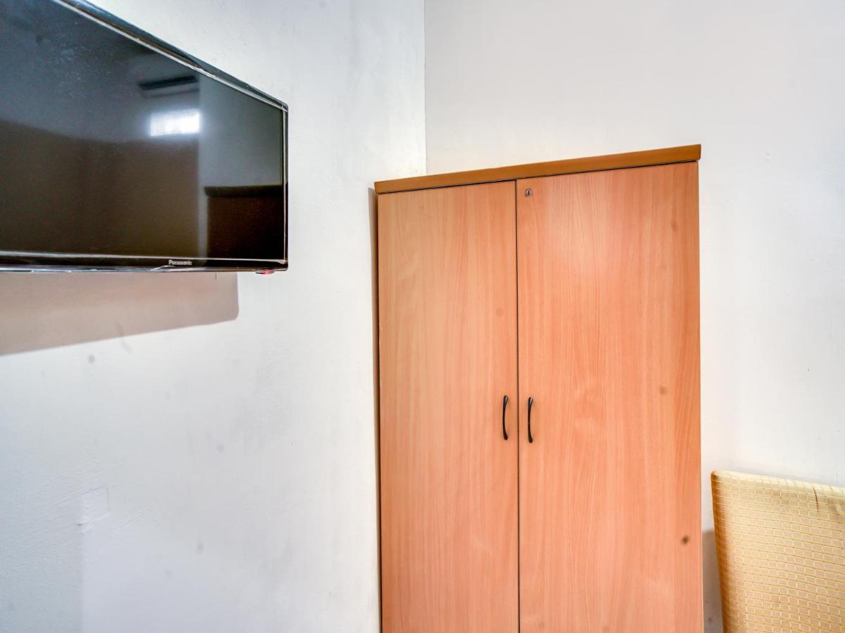 Oyo 90024 Botania Homestay & Cafe Nongsa Luaran gambar