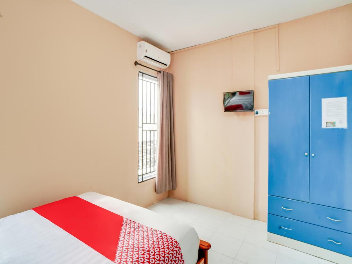 Oyo 90024 Botania Homestay & Cafe Nongsa Luaran gambar