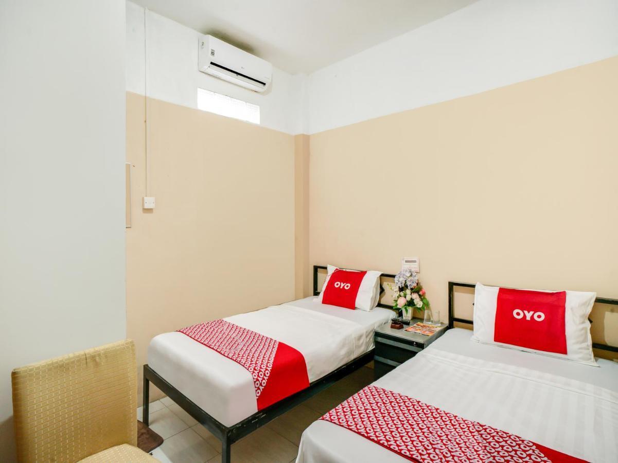 Oyo 90024 Botania Homestay & Cafe Nongsa Luaran gambar