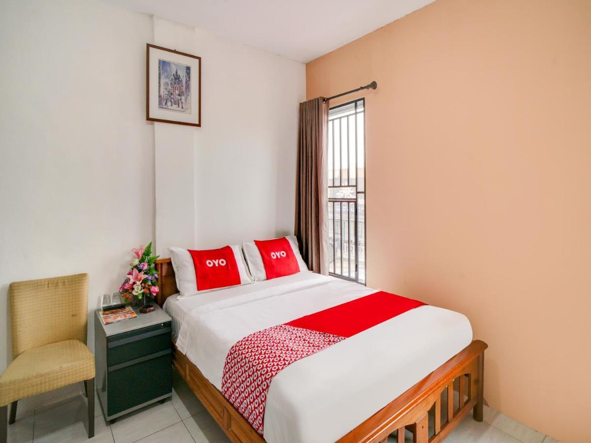 Oyo 90024 Botania Homestay & Cafe Nongsa Luaran gambar