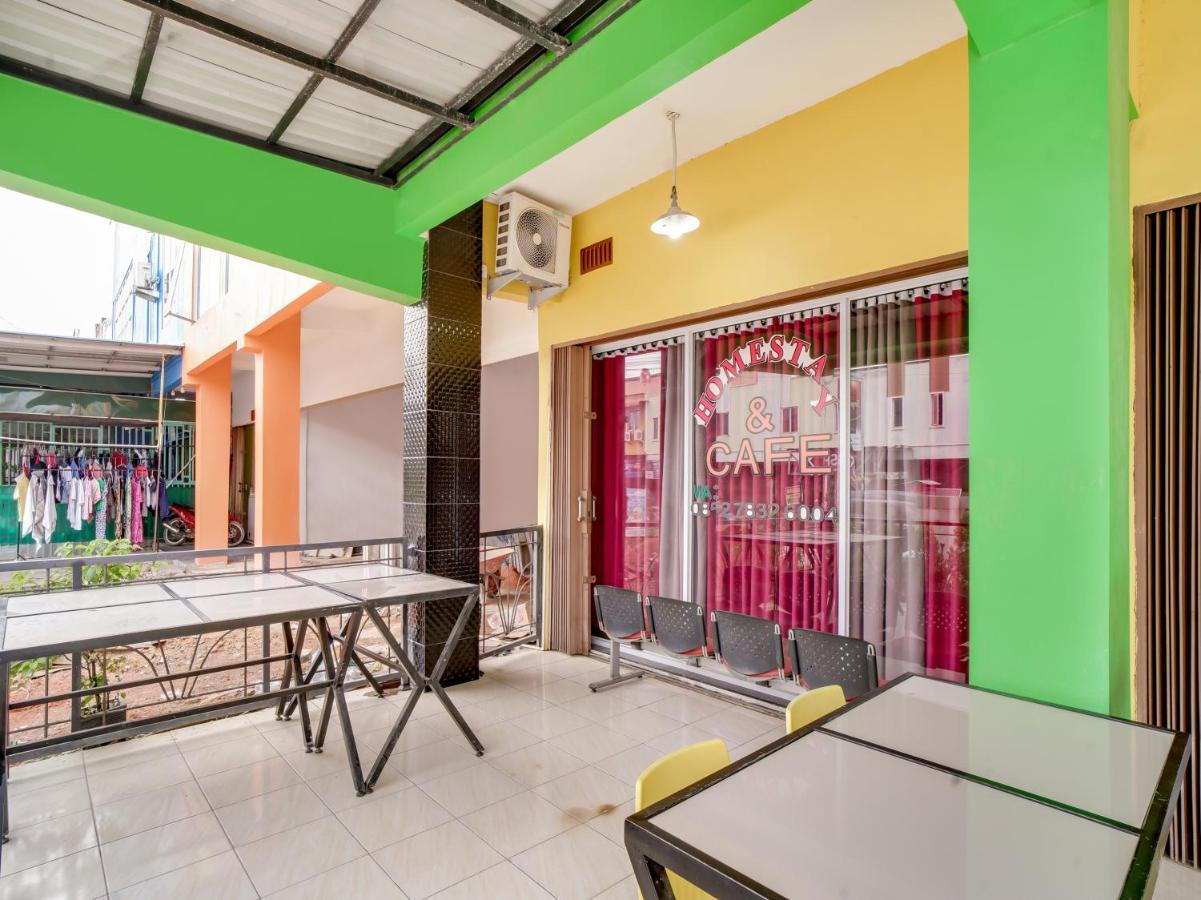 Oyo 90024 Botania Homestay & Cafe Nongsa Luaran gambar