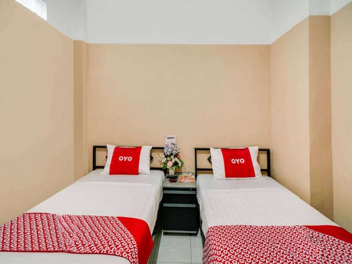 Oyo 90024 Botania Homestay & Cafe Nongsa Luaran gambar