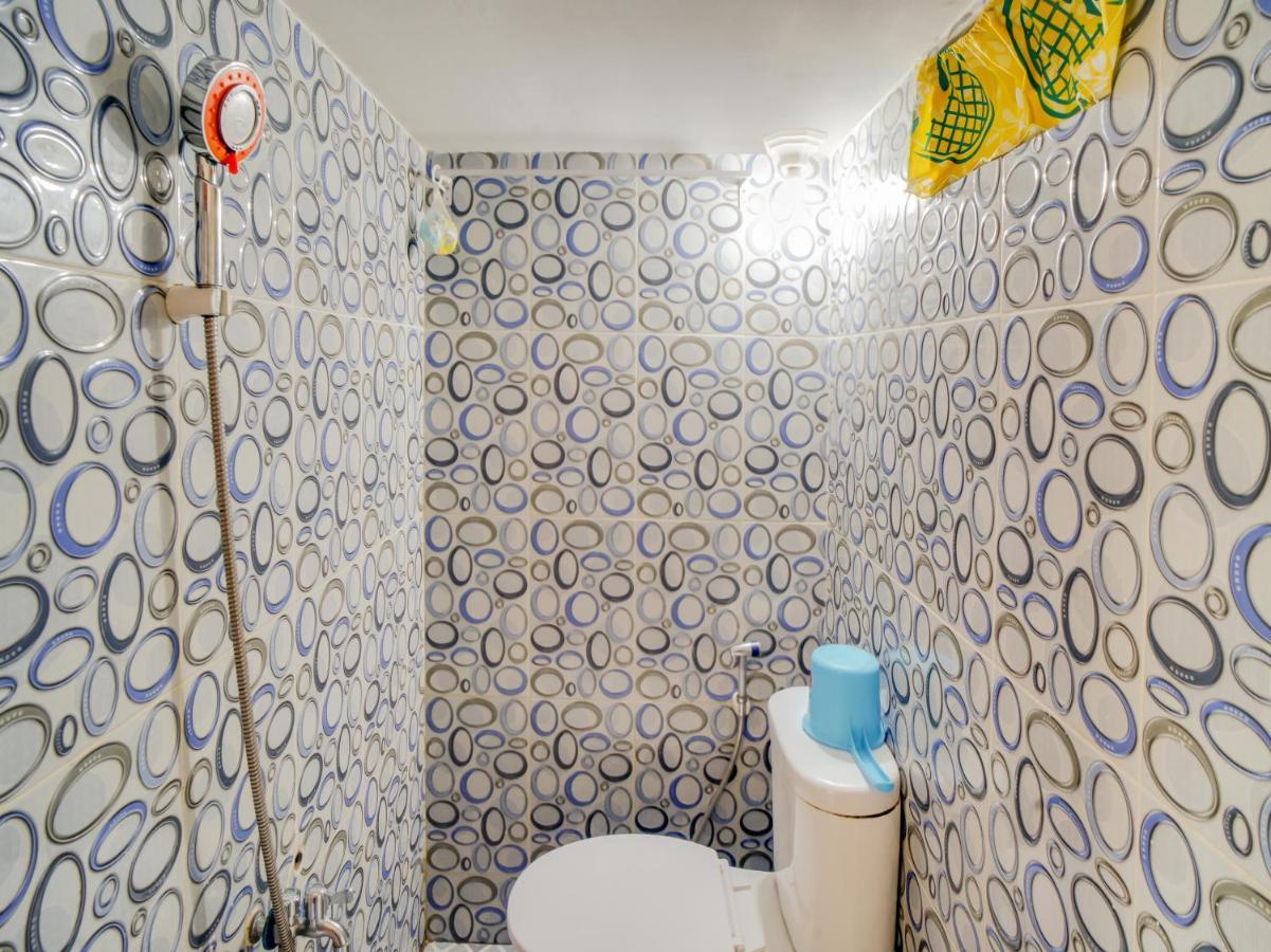 Oyo 90024 Botania Homestay & Cafe Nongsa Luaran gambar