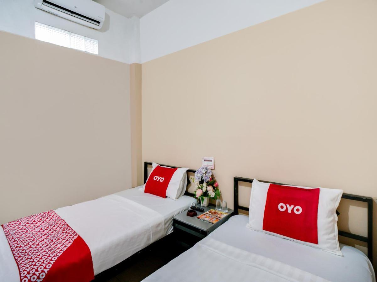 Oyo 90024 Botania Homestay & Cafe Nongsa Luaran gambar